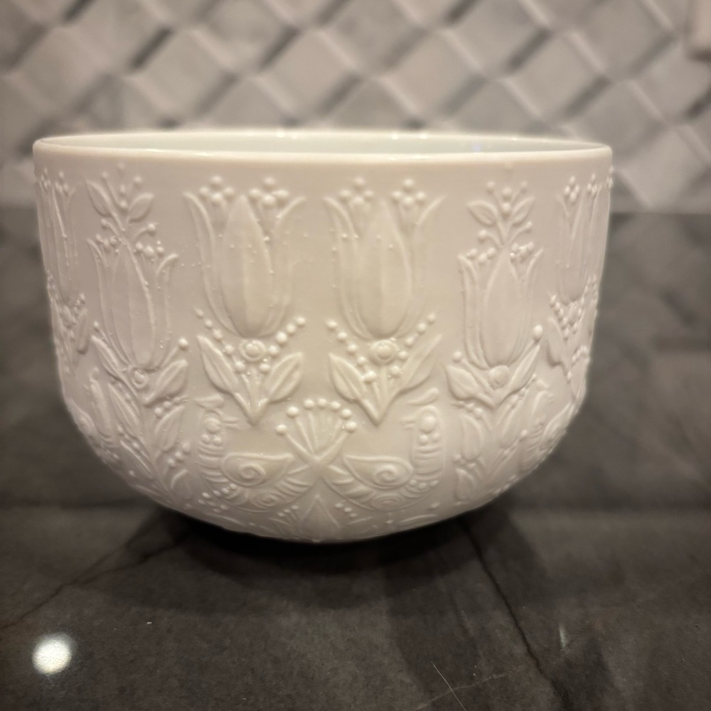 Rosenthal Fantasy RARE small bowl Bjorn Wiinblad design white floral tulips